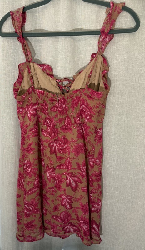 White Fox Pink Floral Mini Dress Sweetheart Neckline Lined Strappy, M gallery