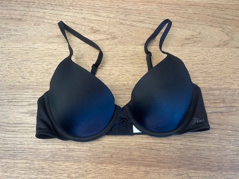 PINK Victoria’s Secret Black Logo 34B Wear Everywhere T-Shirt Light Line Bra