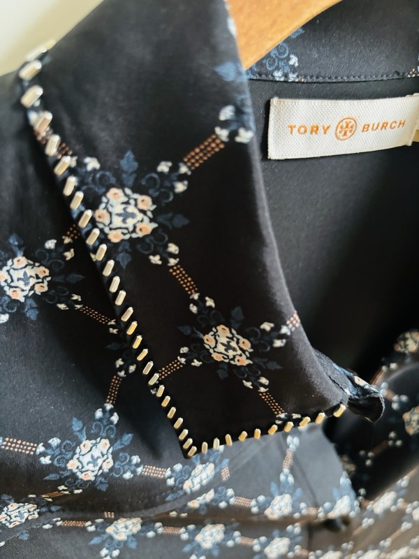 Vintage Tory Burch Black Floral Print Size 2 Long Sleeve Whipstitch Collar gallery