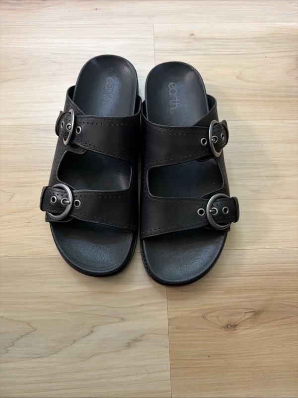 Earth® Francii Flat Casual Sandals in Black, gallery