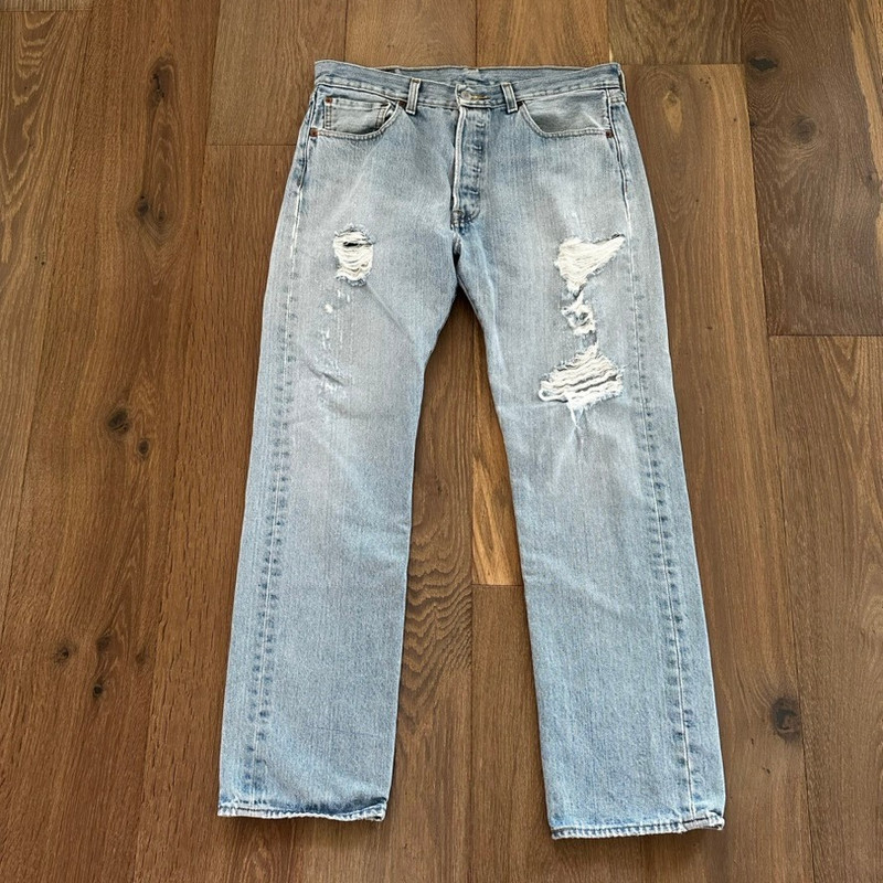Levis 501 Jeans Mens 33×30 Blue Light Wash Faded Button Fly Distressed