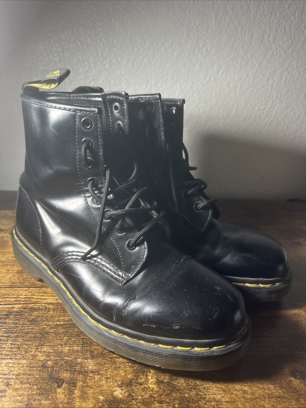 Dr. Martens 1460 Airwair Mens Smooth Leather 8 Eyelet Laced Up Boots Size 8