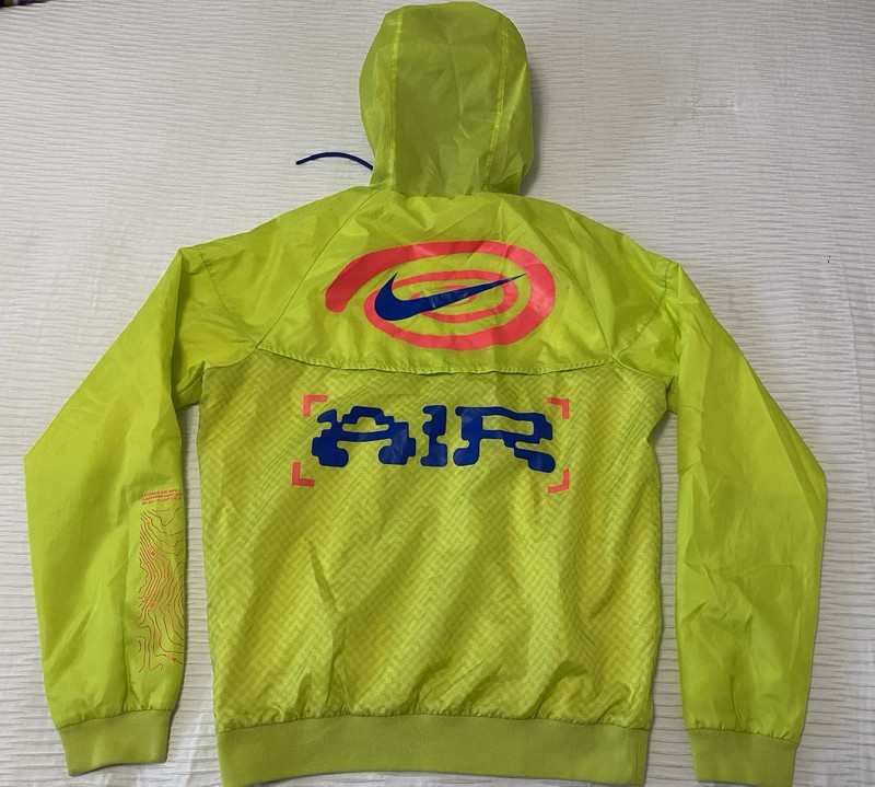 Nike Catching Air Windrunner Hooded Jacket Neon CW4708-389 Men’s S Small