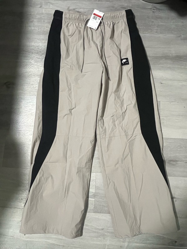 NWT Nike Men’s Air Light Grey Black Woven Track Pants Size L
