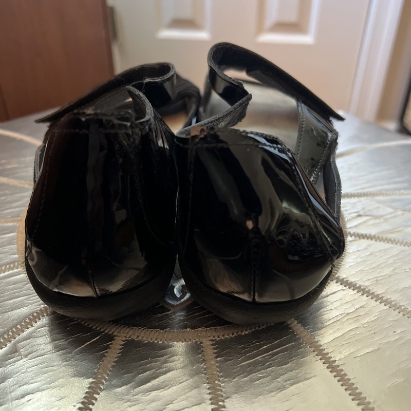 NAOT BLACK NUBUCK & PATENT PAPAKI SANDALS size 41 ( US 10 ) gallery