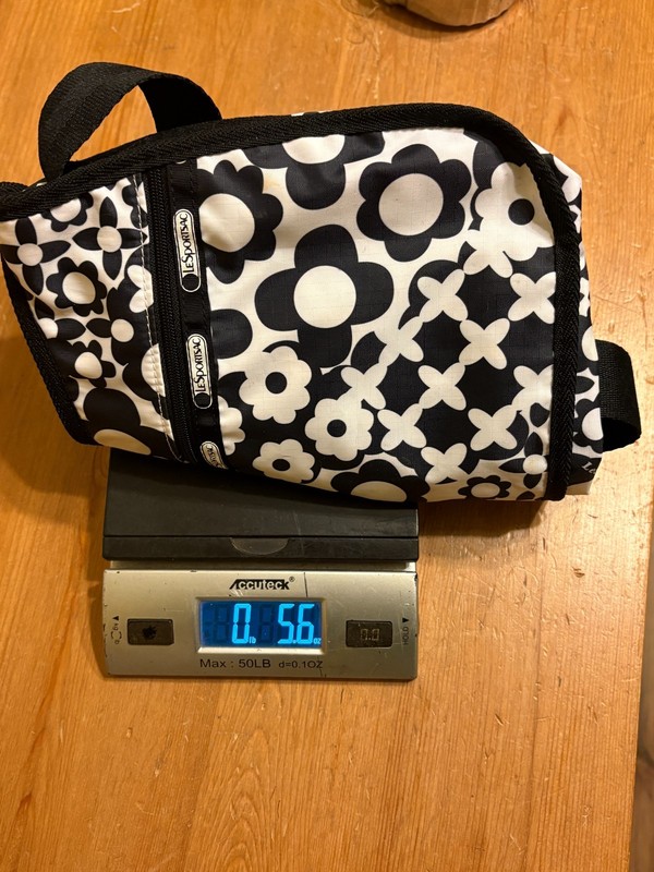 LeSportsac Black & White Florals Prints Crossbody adjustable Strap Bag Purse EUC gallery