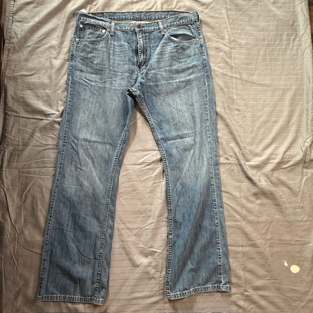 Levi Strauss Co 527 Mens Jeans Size 38×32 Medium Wash Bootcut Denim Pants COTTON