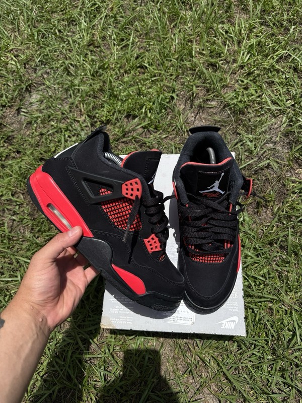 Jordan 4 Retro Red Thunder Men’s Size 9 CT8527 016 FAST SHIPPING