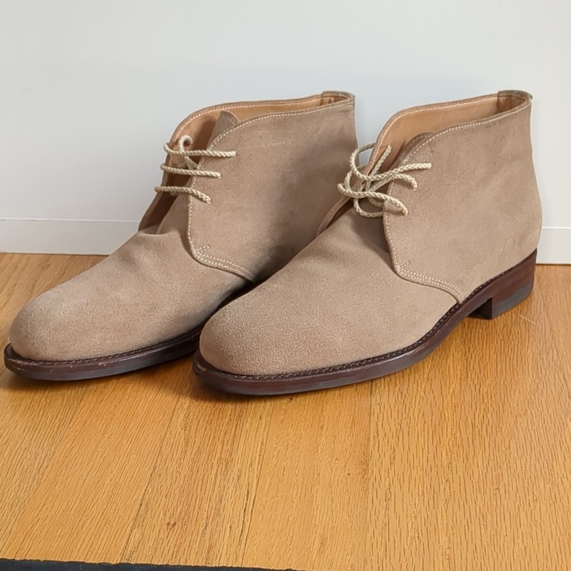 Run of the Mill Men’s Buttermilk Suede Chukka Dress Boots US 7.5