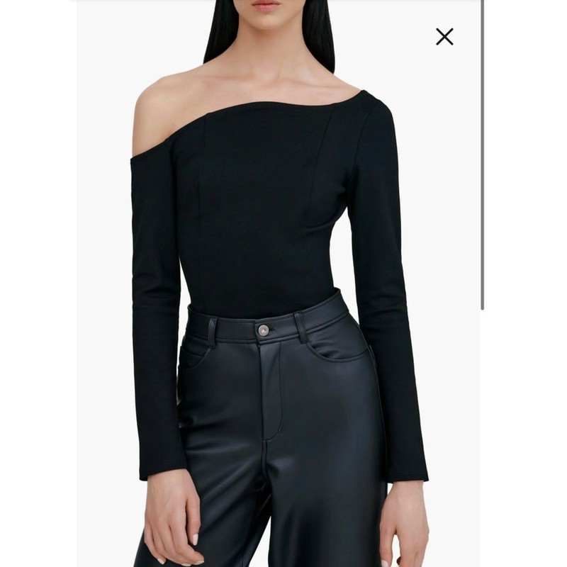 NWOT Marcella Sylvan One-Shoulder Top in Black SZ M