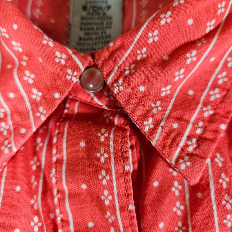 Wrangler Womens Sleeveless Western Pearl Snap Shirt Small Red White Calico Print gallery