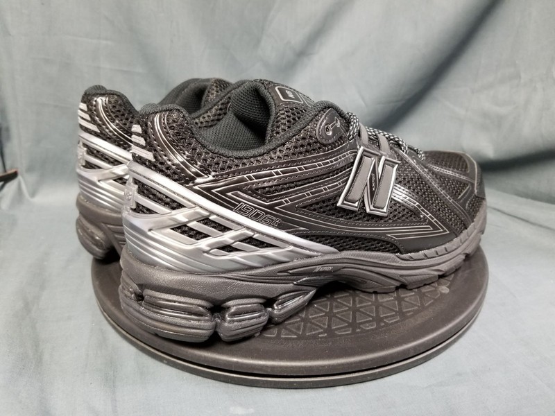 New Balance 1906R Black Silver U1906ROS Sneakers Men's Size 11.5 NEW NO BOX! gallery