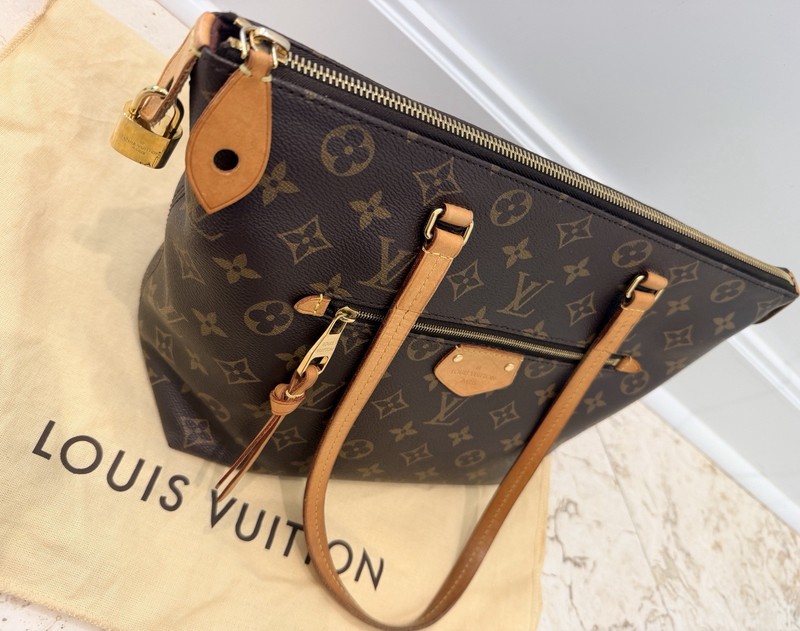 Louis Vuitton Iena PM Tote, Gift Receipt, LV Dust Cover & LV Bag, AUTHENTIC