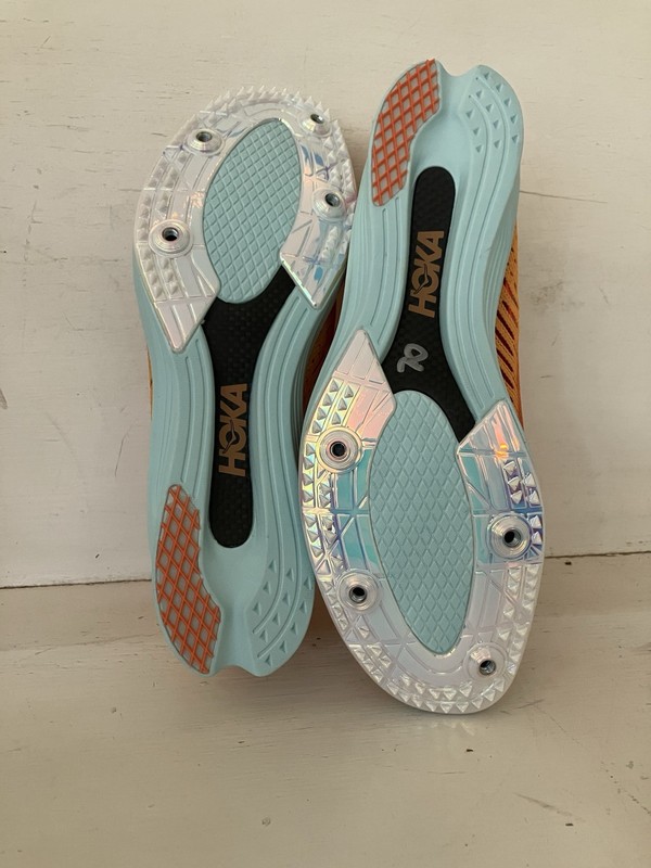 HOKA Cielo X LD track Spikes Women’s 8 Radiant Yellow/Camellia gallery