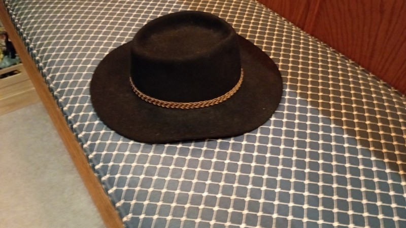 Statesman black rabbit fur felt fedora hat 60cm (roughly US size 7 1/2)