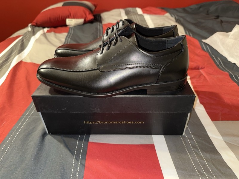 Bruno Marc black leather dress shoes