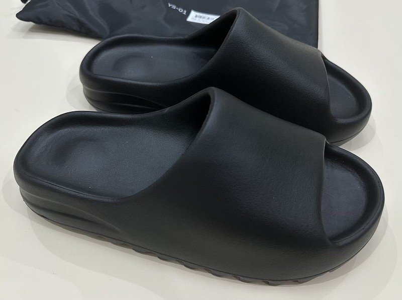 Yeezy Slides Black YS-01 Men’s Size 12