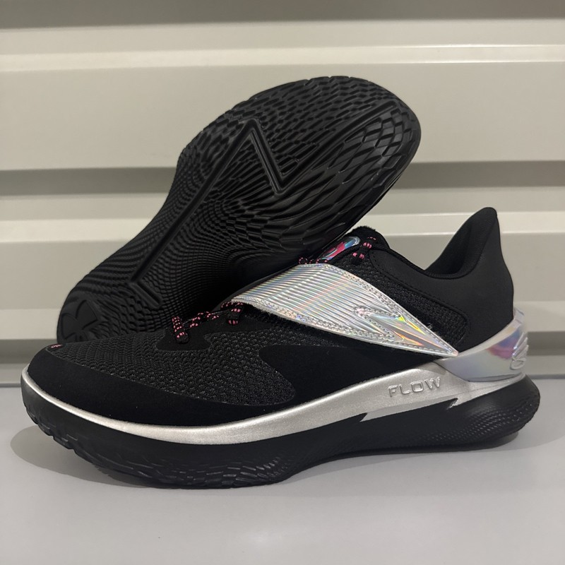 Under Armour Curry Fox 1 Gamer Black Basketball Shoe 6001920-001 Men’s Size 11