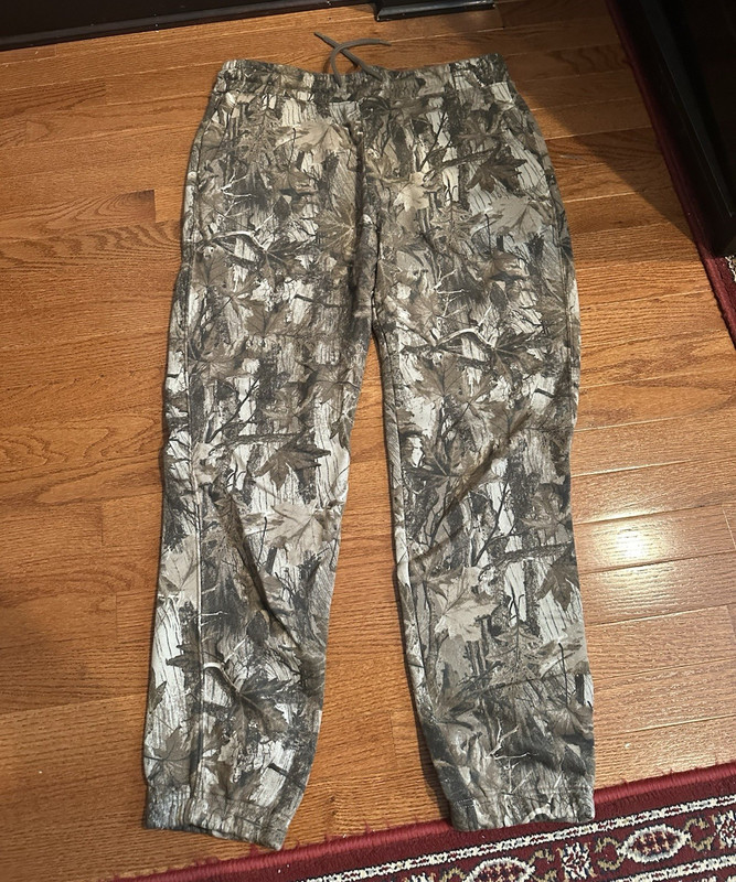 Hollister Men’s Camouflage Fleece Jogger Pants Relaxed Tapered Elastic L