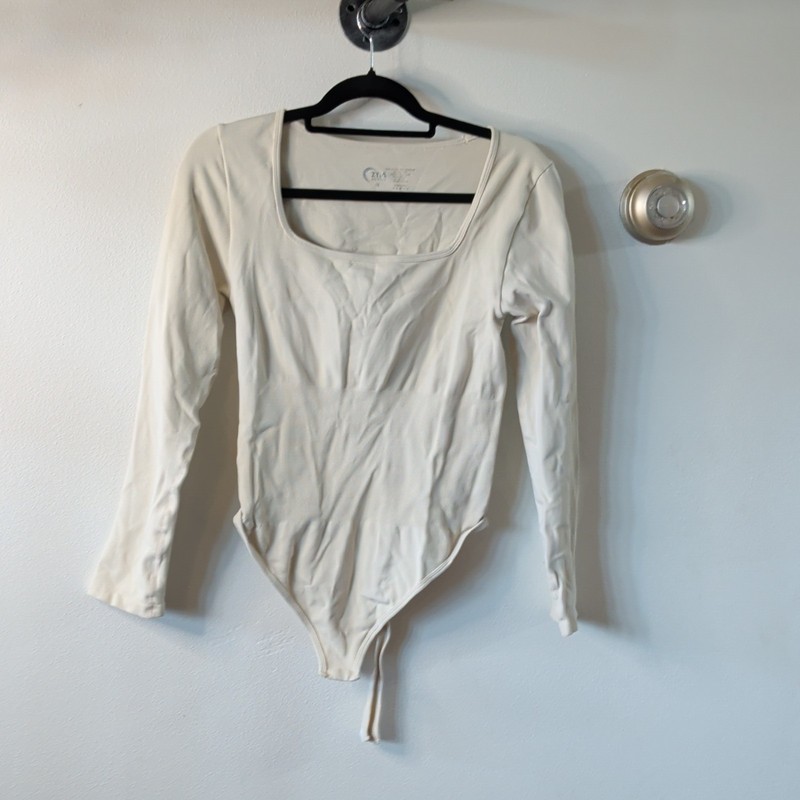 Zyia Active Women’s ivory Long Sleeve Bodysuit One Piece Size 12 Mild Comp