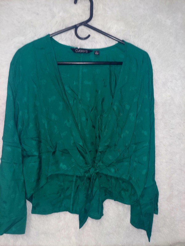 Curations Green V-Neck Tie-Front Bell Long Sleeve Woven Viscose Blouse M