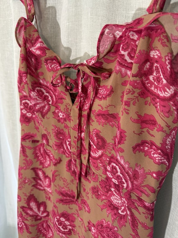 White Fox Pink Floral Mini Dress Sweetheart Neckline Lined Strappy, M gallery