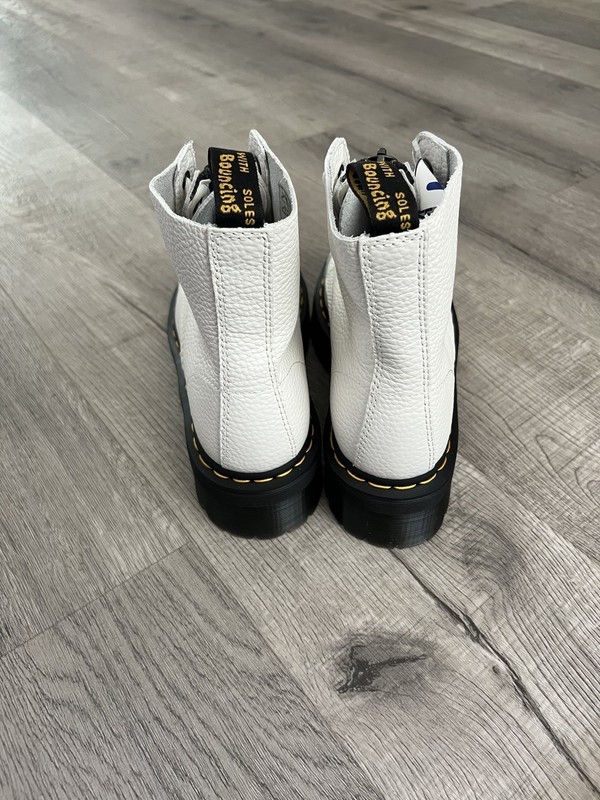 Dr. Martens Sinclair Milled Nappa Leather Platform Boots White Zip Sz 8.5 Women gallery