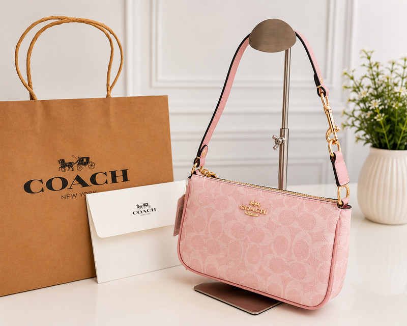 NWT Nolita 19 Wristlet Bag Signature Canvas Powder Pink CW426 G1N