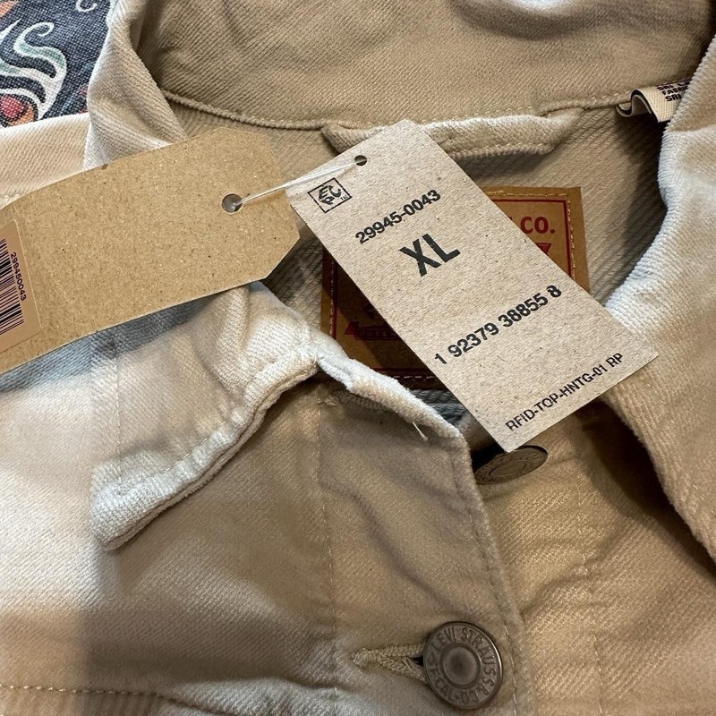 Levi's XL Beige Trucker Jacket Button Front Pockets Point Collar gallery