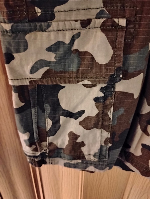 Men's Shorts Size 40 Lot Cargo Camo And Boat Golf Shorts Lot gallery