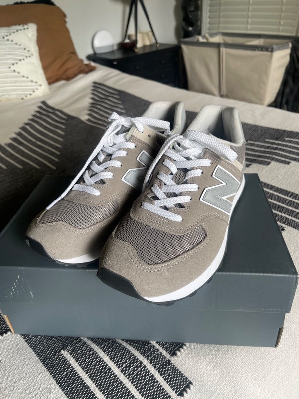 Size 8.5 - New Balance 574 Grey White gallery