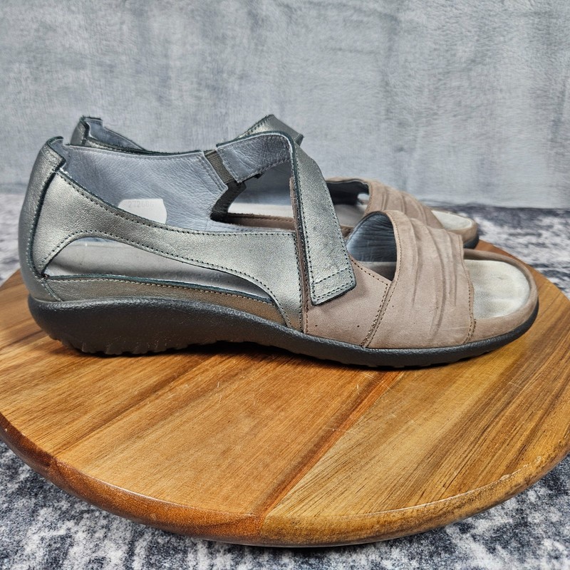 Naot Papaki Sandals Womens 40 Silver Strappy Leather Casual Open Toe Comfort