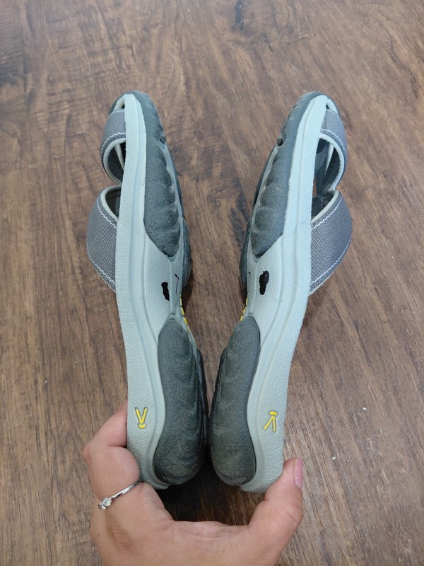 Keen Bali Slip On Slide Sandals Flip Flops Gray Women’s Size 9.5 gallery