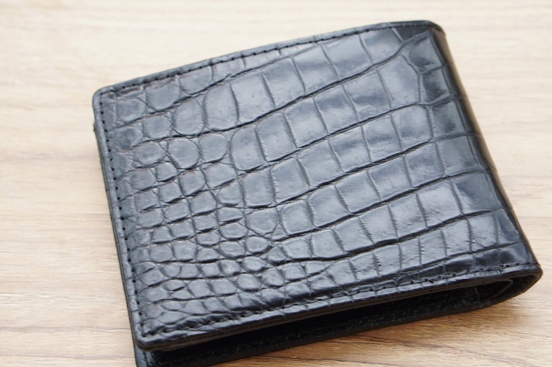 Full Black Crocodile Belly Leather Skin Men's Bifold Wallet gallery
