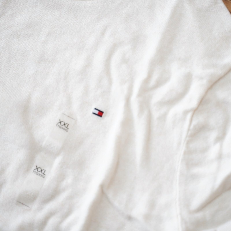 Tommy Hilfiger Men’s White Crewneck Knit Sweater XXL XL Classic Logo Pullover gallery