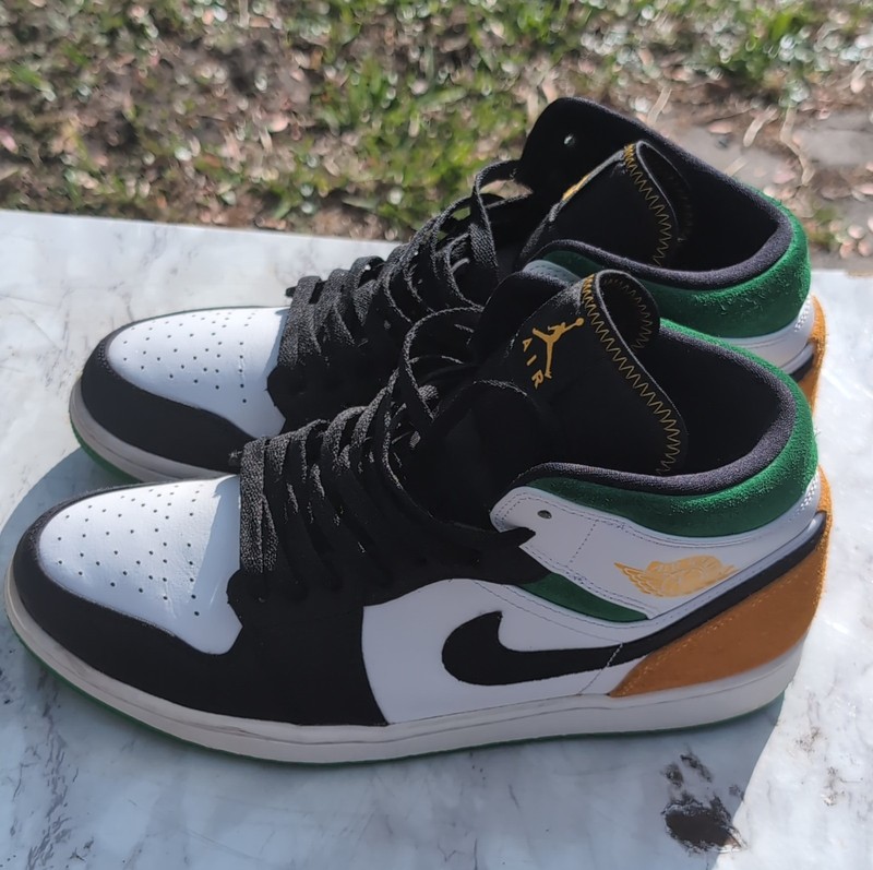 Jordan Air Jordan 1 Mid SE Oakland Mid Top Sneakers Black White Green Orange