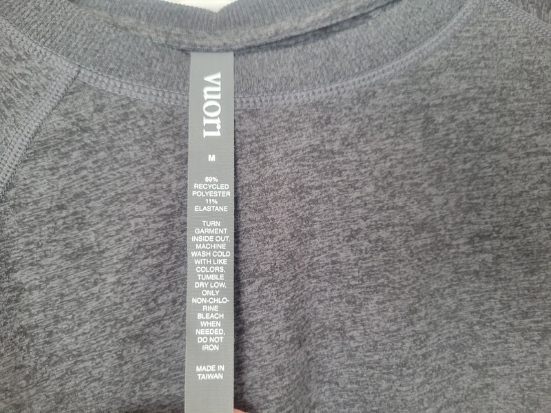 Vuori Halo Crew Long Sleeve Top Women’s Charcoal Dreamknit Athleisure SizeM gallery