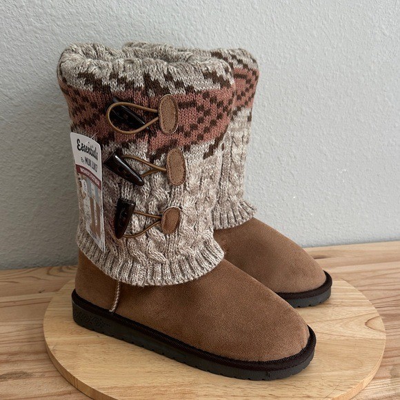 Muk luk WOMEN’S CHERYL BOOT 6 new