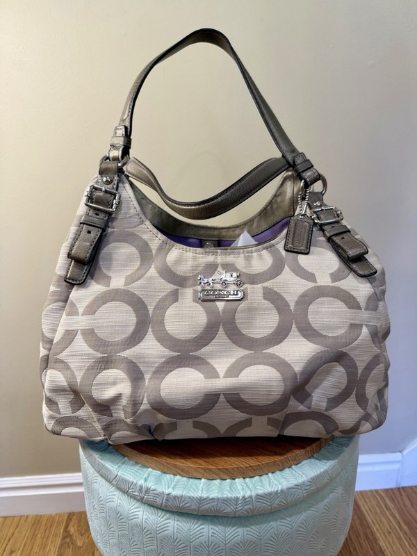 Coach Madison Maggie 17020 Op Art Signature Hobo Shoulder Bag Gray Silver