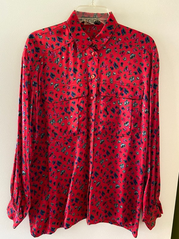 ESCADA SILK VINTAGE LONG BLOUSE IN RED DITSY ROSE PRINT 40 14 WEST GERMANY gallery