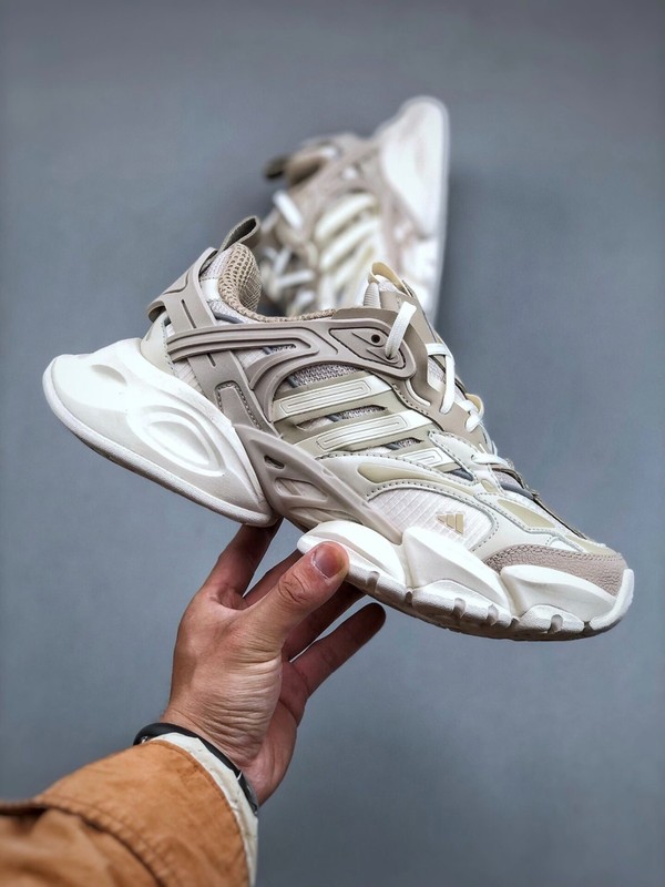 Adidas XLG Runner deluxe ‘Beige White’ Size IH7799 gallery