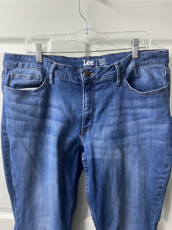 Lee Jeans Womens 18P Petite Blue Denim Regular Fit Bootcut Stretch medium Wash gallery