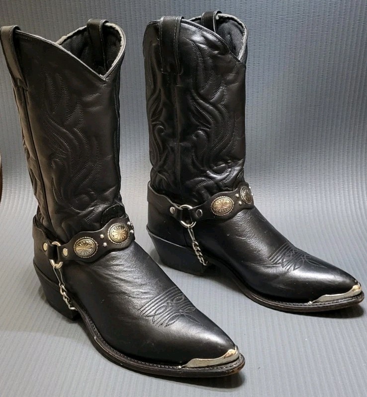 Sage Men’s 3033 Black Cowhide Western Boot with Concho Bracelet Size 10 D