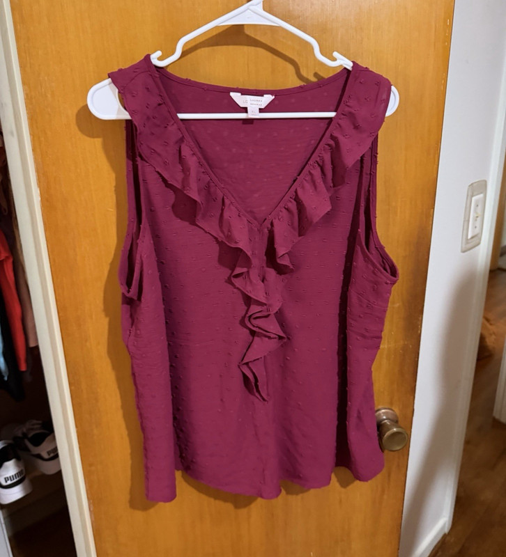LC Lauren Conrad Women’s Burgundy XL V-Neck Sleeveless Ruffle Pullover Blouse