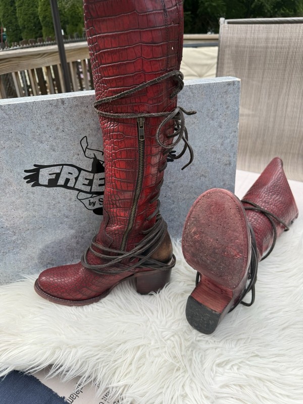 Freebird by Steven Coal B Leather Croc Embossed Knee High Lace Up Boots 8