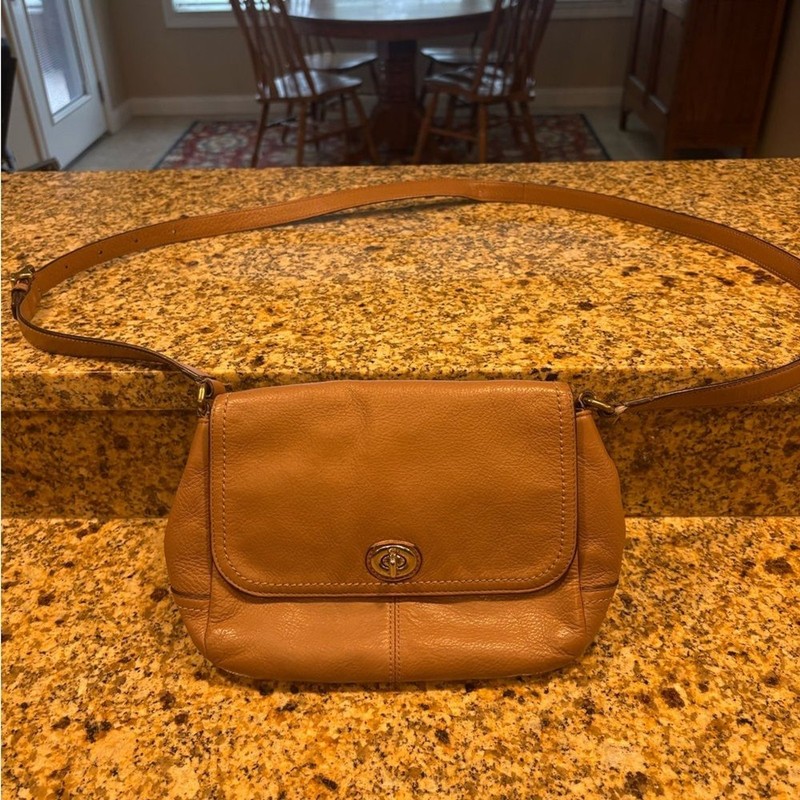 COACH F23663 Park Taylor Tan Leather Turn Lk Flap Crossbody Small Messenger Bag