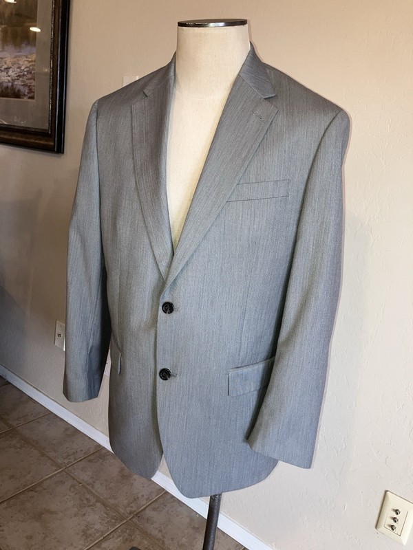 Chaps Men’s Gray Blazer Size 40 R Excellent Condition