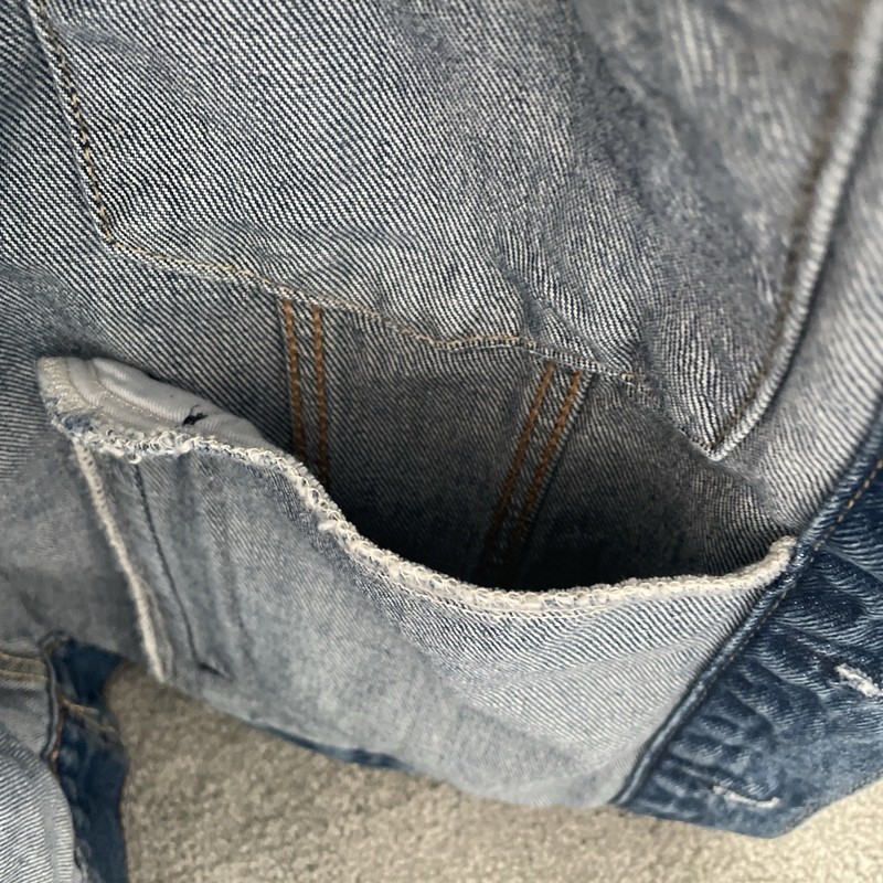 LEVI'S Medium Blue Premium Trucker Jacket Denim Inner Pockets I Know You Know gallery