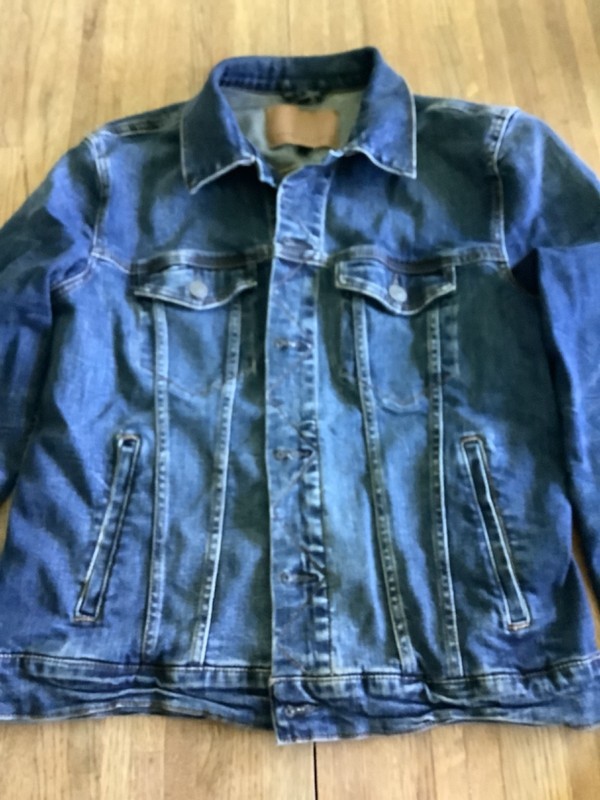 American Eagle Men’s Flex Denim (M) Trucker Jacket