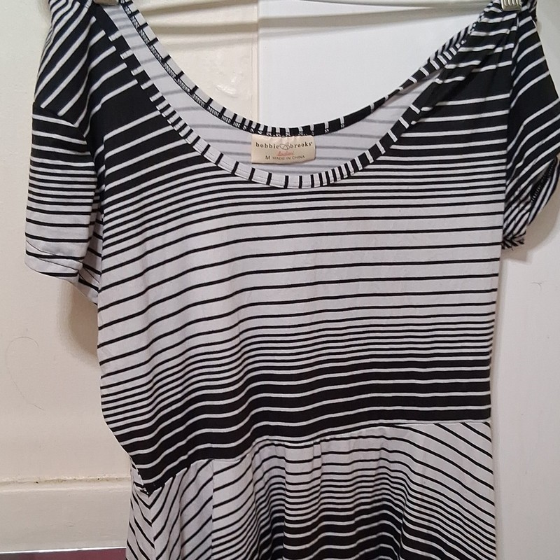 Bobbie Brooks Women’s Black/White Striped Knit Scoop Neck Short Sleeve Dress M